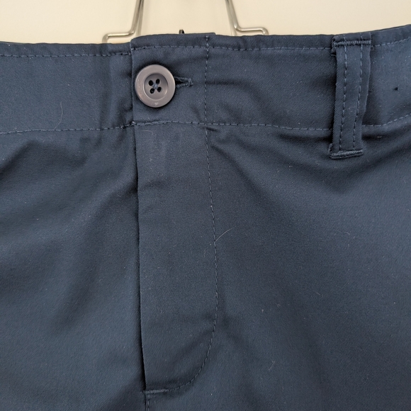 Under Armour Youth's Navy Golf Shorts (Size 14) - Picture 2 of 5